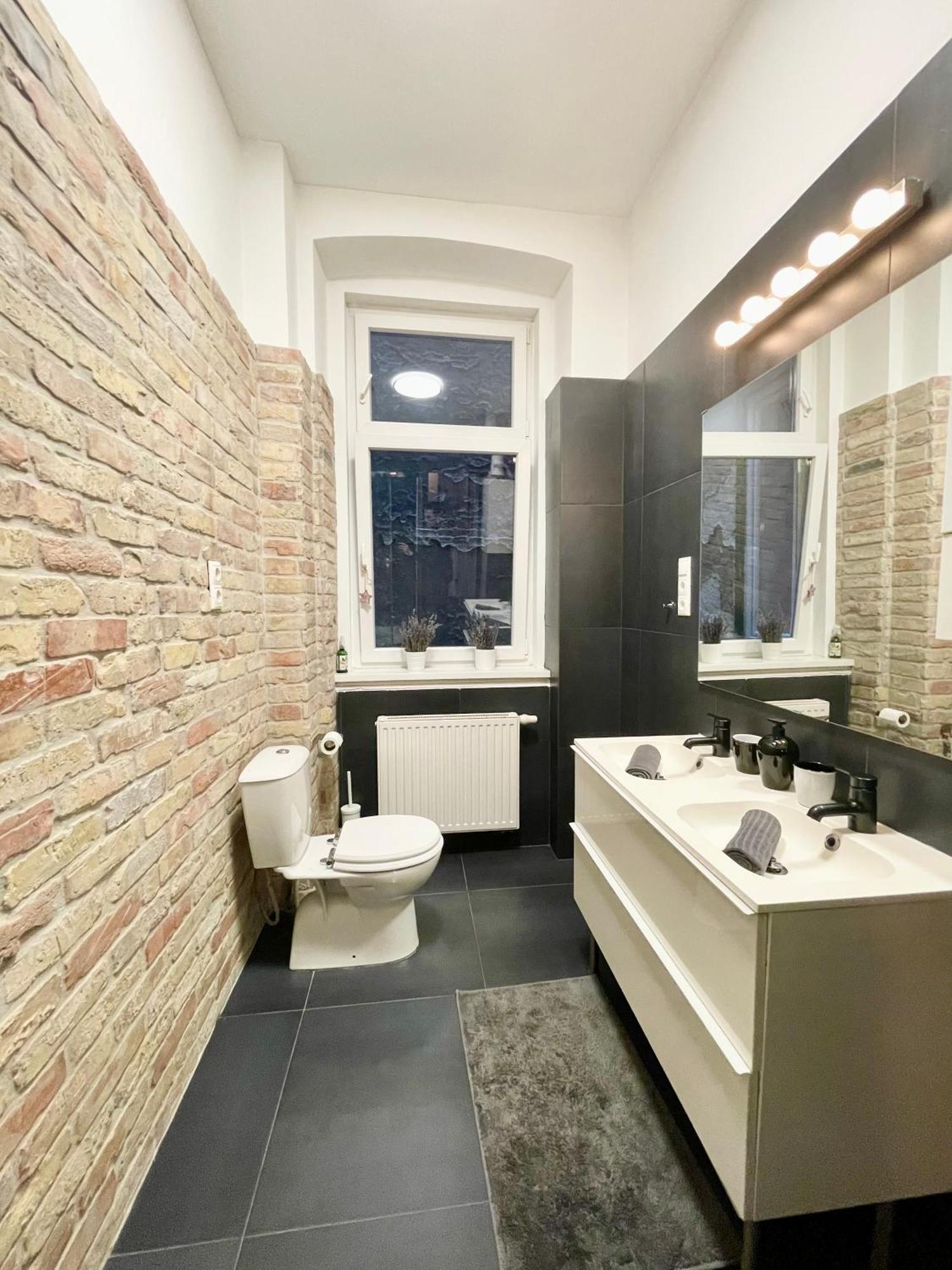 Alice Apartment - Andrassy Street Budapest Ngoại thất bức ảnh